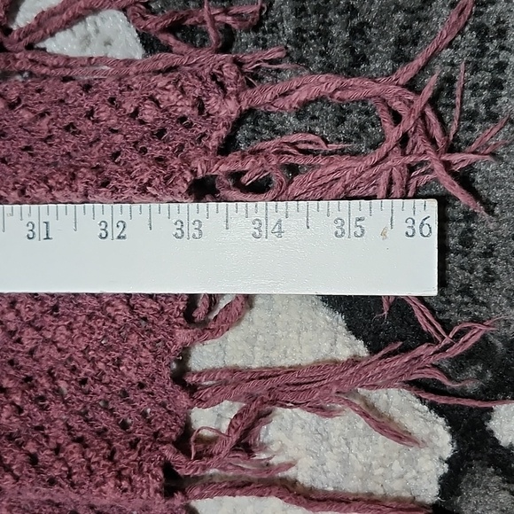 BUCKLE DAYTRIP MAROON KNIT FRINGE HEM OPEN CARDIGAN KIMONO SHAWL - Picture 7 of 11
